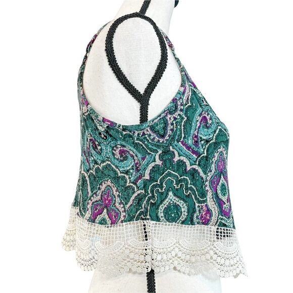 Polly & Esther Bohemian Crop Top Crochet Mandala Print - Picture 6 of 11